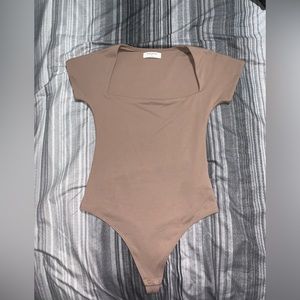 ARITZIA CONTOUR BODYSUIT DEEP TAUPE NEVER WORN